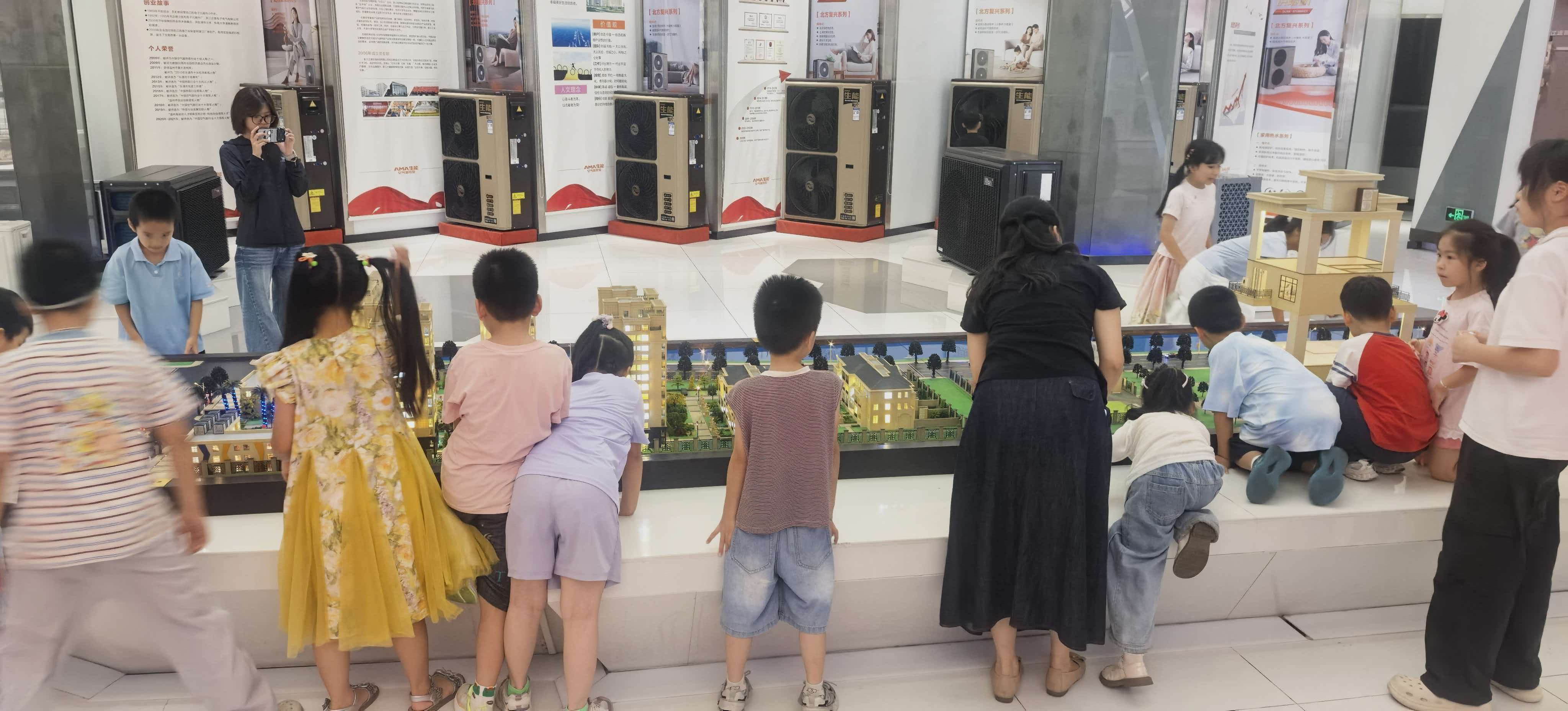 2026082760036683.jpg 展厅1.jpg